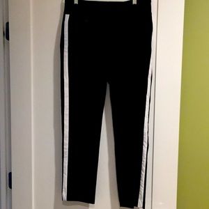 Peck & Peck Black Ankle Pants